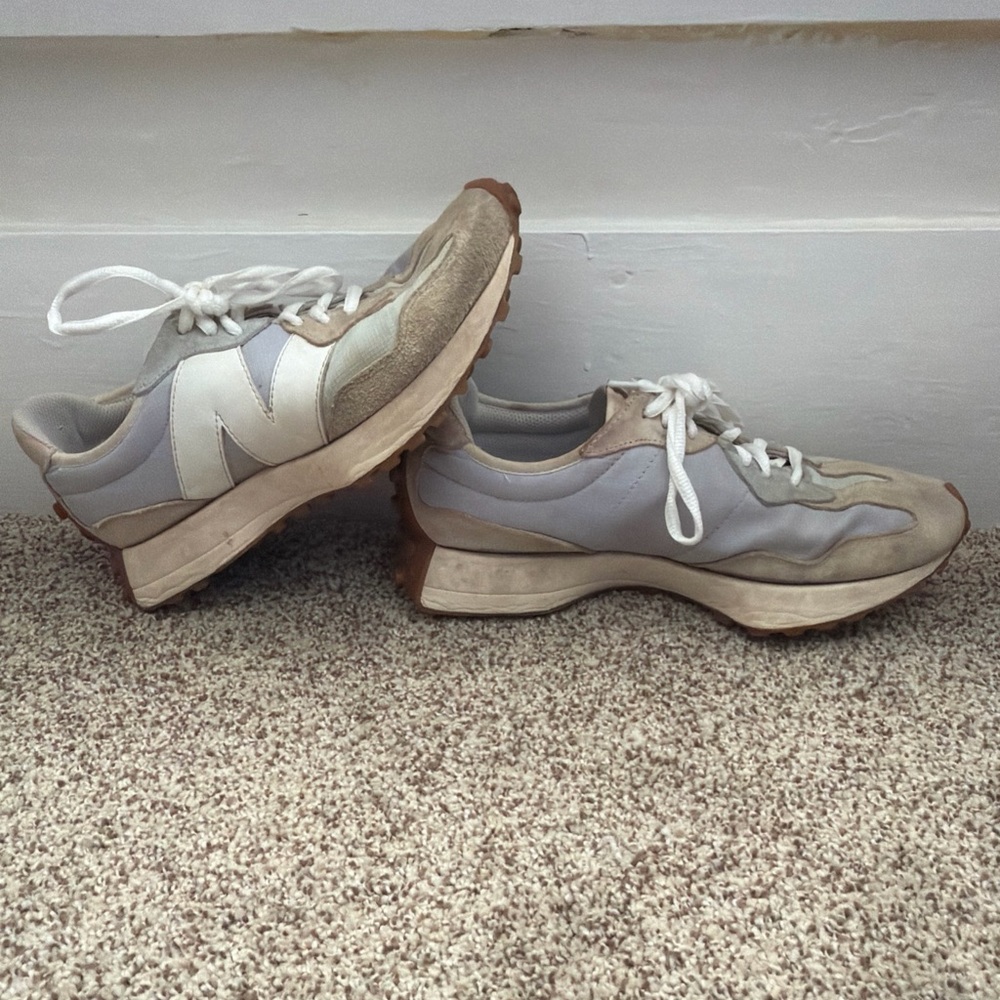 New Balance Women’s 327 Shoes Size 10 Used Multicolor Athletic Sneakers Casual